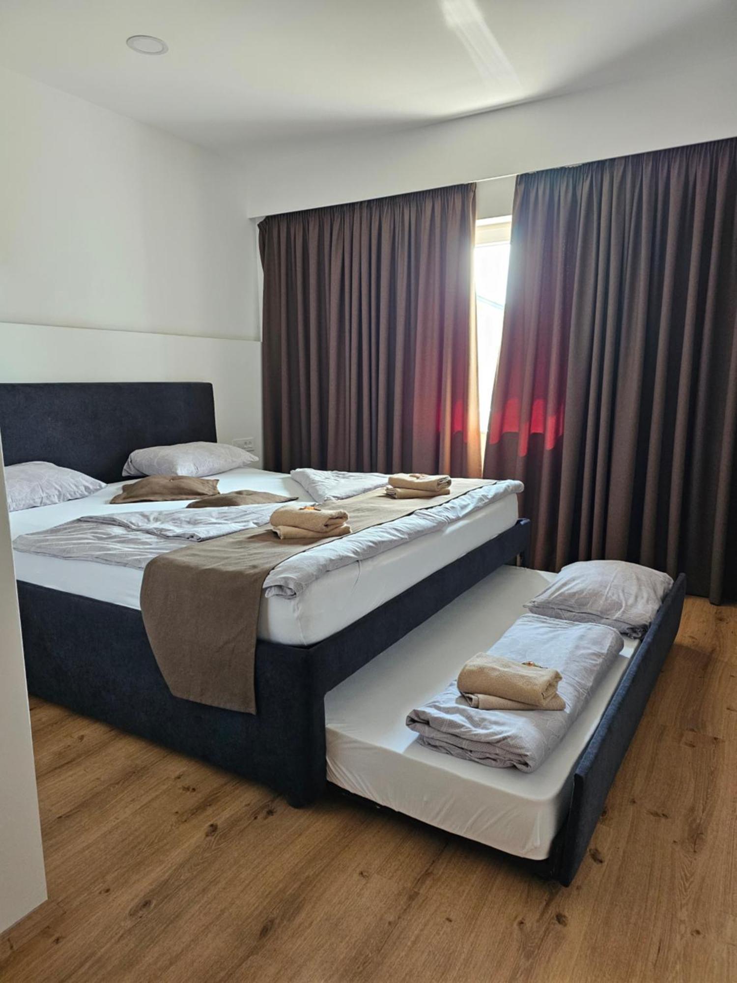 Hotel Murat Potony Kültér fotó