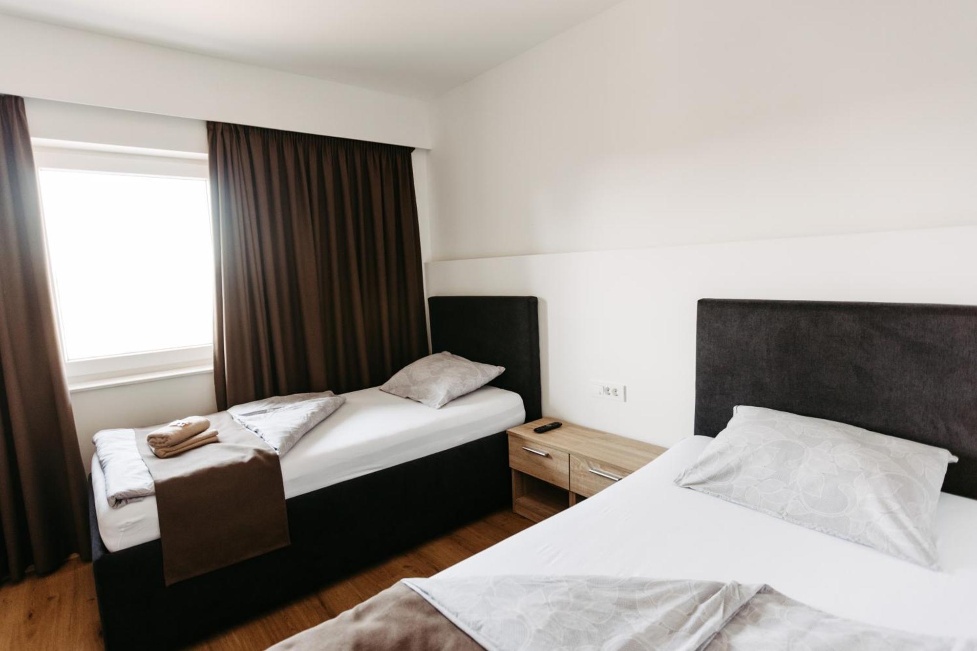Hotel Murat Potony Kültér fotó