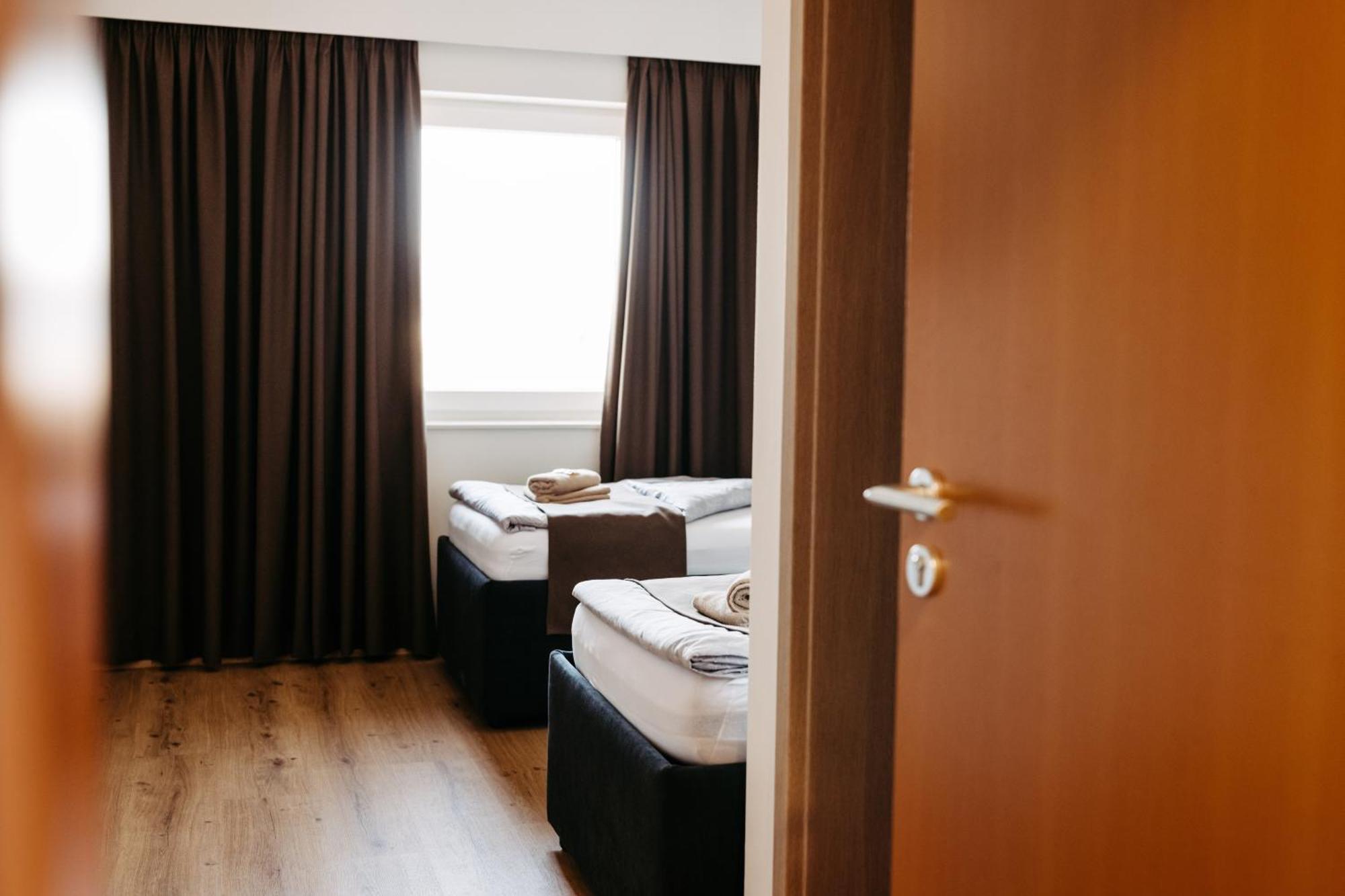 Hotel Murat Potony Kültér fotó