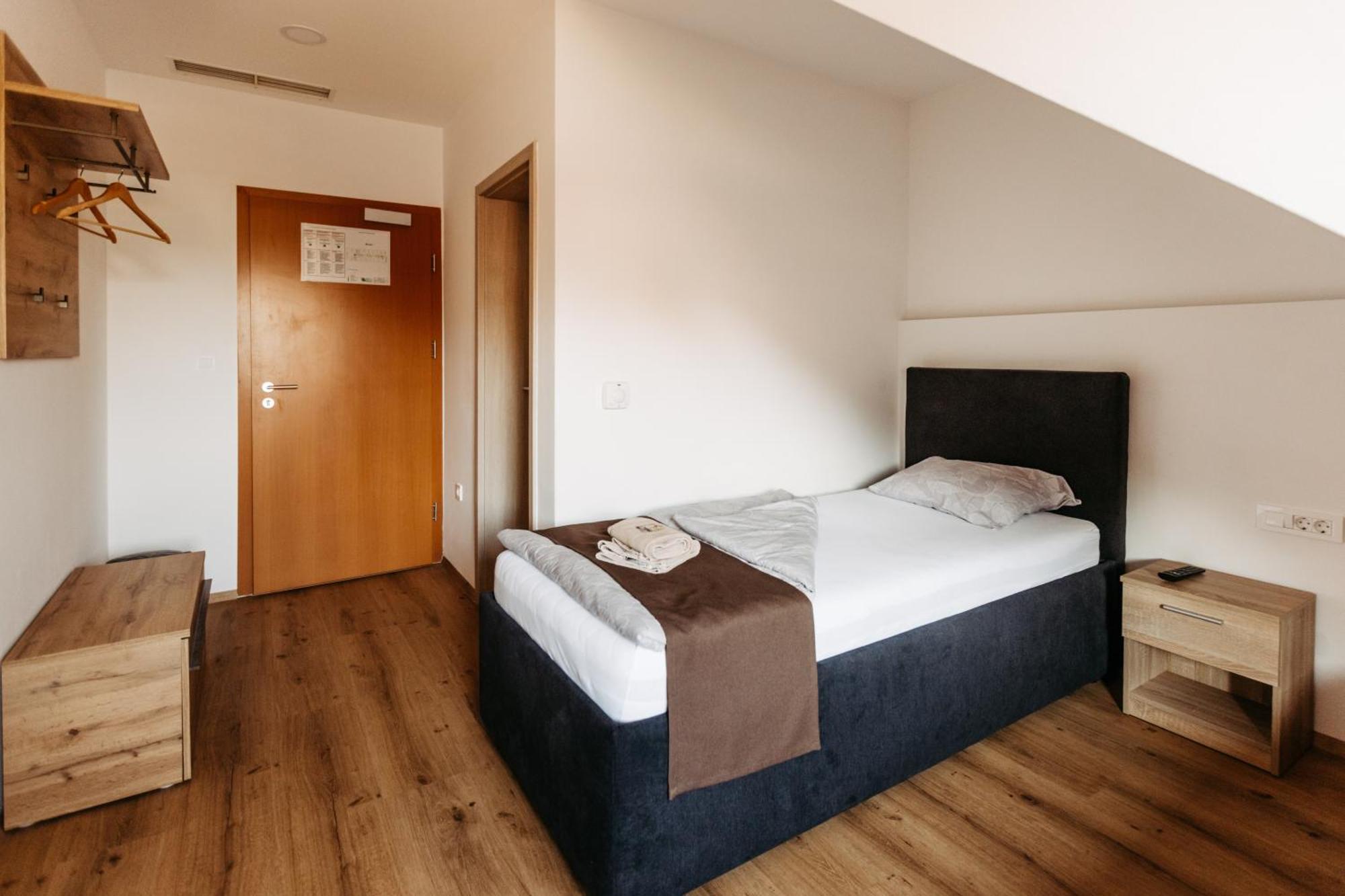 Hotel Murat Potony Kültér fotó