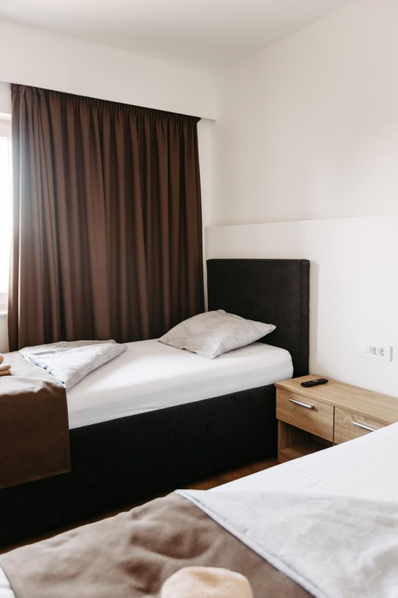 Hotel Murat Potony Kültér fotó